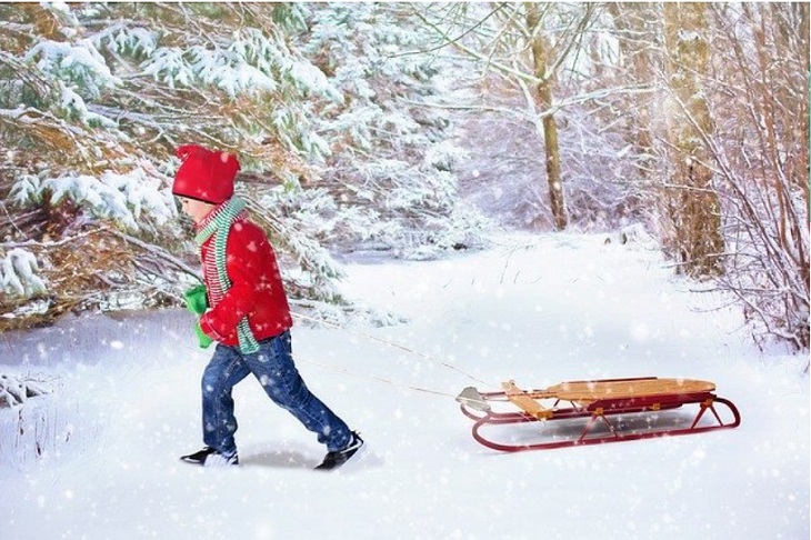 the toboggan is still one of the best snow sleds for kids