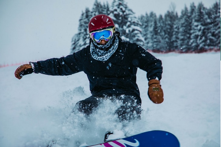 benefits of wearing a snowboarding helmet