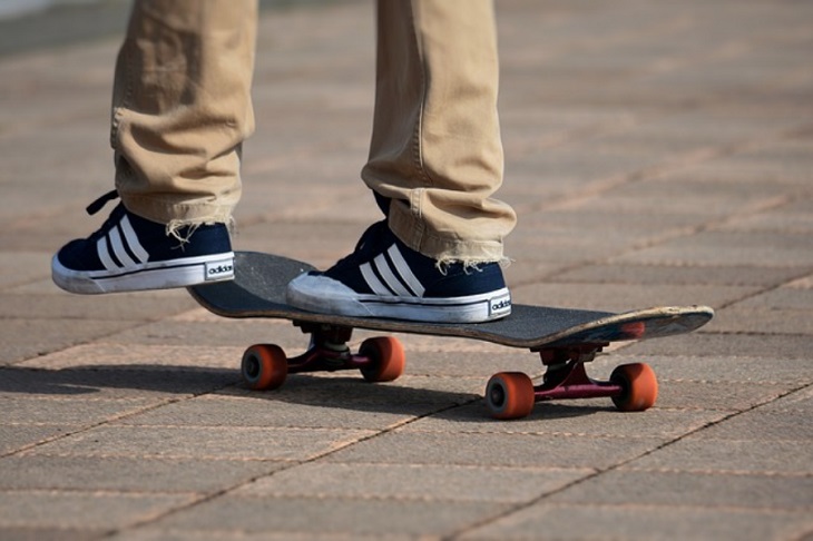 skateboarding for beginners tip - wear the right shoes